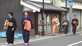 着物で散策 街を彩る「きものday結城」