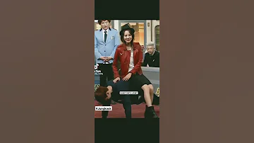 The Girl Really Get Embarrassed After This 