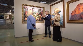 Художники Константин Мирошник и его супруга Наталия представили выставку «Блистающий мир»