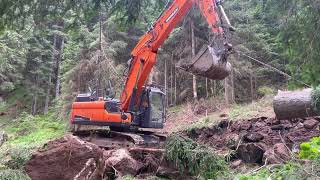 Doosan DX 235 - Forstwegebau [ forest road construction ]