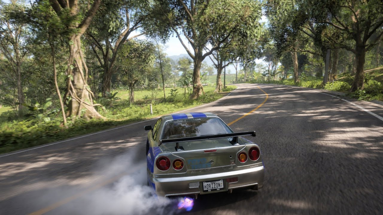 Drifting with the Nissan Skyline GT-R 💨🏎️