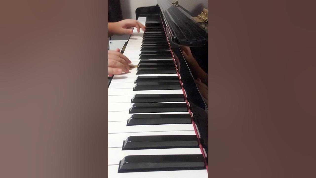 Creeper?Aw man!piano(Minecraft song) YouTube