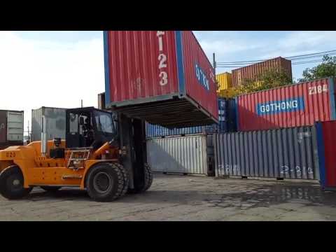 25t Forklift Working In Port Youtube