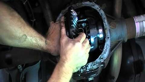 HpVideo.Org Ford 8.8 Rear Differential Removal