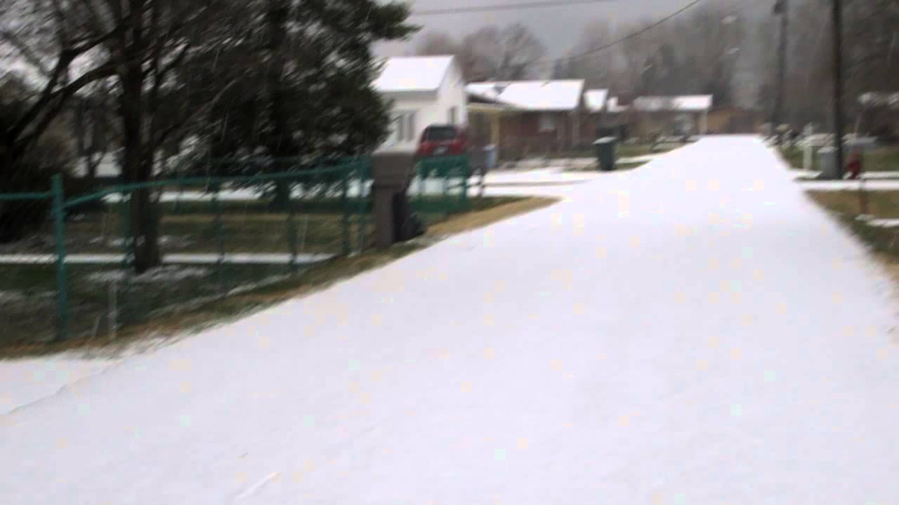 I REPORT FOR KY WEATHER CENTER PAULEY ADDITION PIKEVILLE KY ICE AND