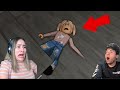 La hija se cae de las escaleras pelicula de roblox  leamsito