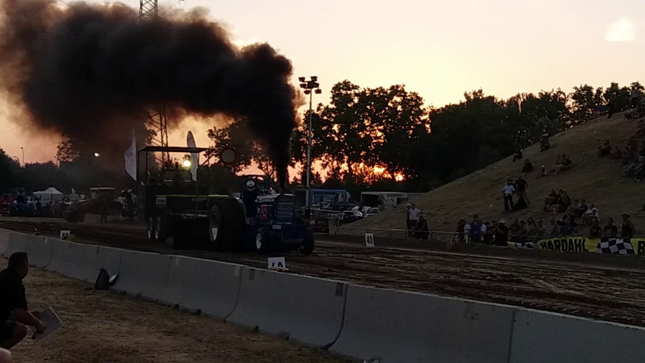camera iphone 8 plus apk Tractor pulling Bologna 2017 fordino @ qualifica pro-stock