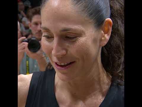 THANK 👏 YOU 👏 SUE 👏 chants break out as Sue Bird exits court for final time | WNBA on ESPN