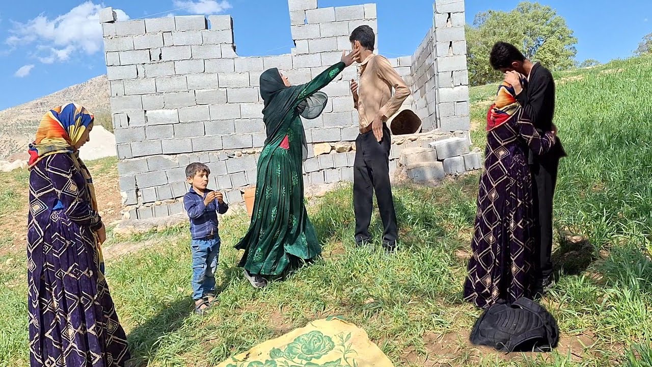 Amour et solidarit dans le feu des nomades  lhistoire dun jeune ingnieur et dune veuve heureu