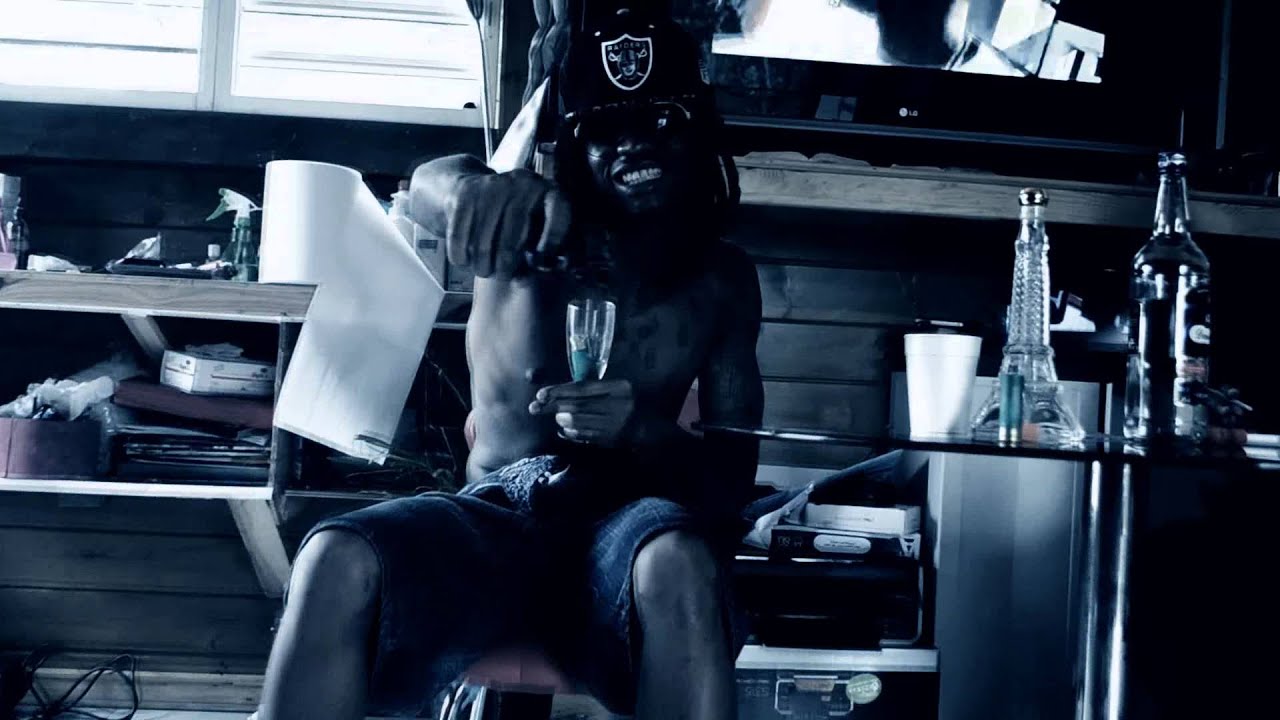 Regardez RAILFE x TITIS - INSOMNIE (CLIP OFFICIEL) (JUIN 2013) sur YouTube Regardez RAILFE x TITIS - INSOMNIE (CLIP OFFICIEL) (JUIN 2013) sur YouTube
