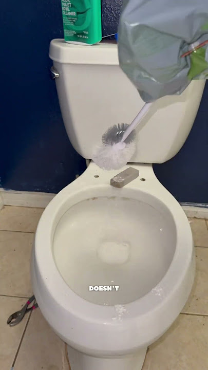 Anybody else deal with this? #letsgetittogether #hardwater #bathroom #cleaningmotivation