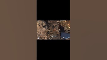 Bro was LOST in this Apex game LMAO #pathfinder #apexlegends #grapple #fyp #tsunanote