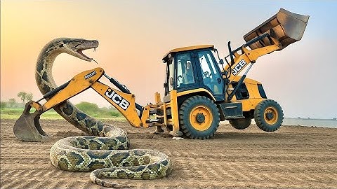 JCB 3dx Xpert Loading Mud in Trolly New Holland 5500 got Fired while Running Eicher 485 Mahindra 275