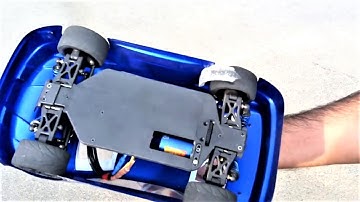 TEAM ASSOCIATED 18R KAMINO WITH 12T BRUSHLESS & 3S LIPO - HALF THROTTLE