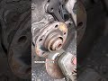 👉 A clean hub is a happy hub — a must-do with every brake replacement 😎 #BrakeJob #MechanicTip
