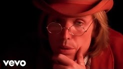 Tom Petty And The Heartbreakers - Into The Great Wide Open (Official Video)