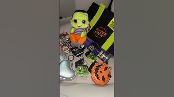 Let’s accessorize my Trader Joes Halloween Mini Tote  #halloweenaccessories #spookyszn #whatsinmybag