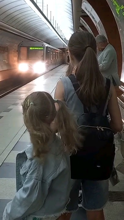 АТМОСФЕРА МЕТРО🚇 #подпишись #ставьлайк #метро - YouTube