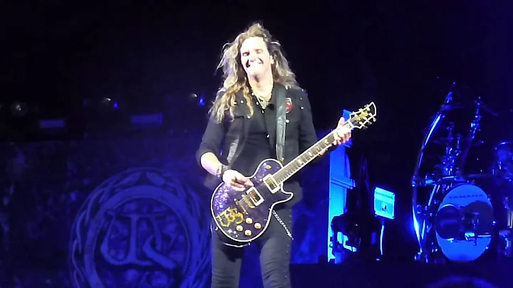 Whitesnake Joel Hoekstra Guitar Solo 8-16-2015 St ...