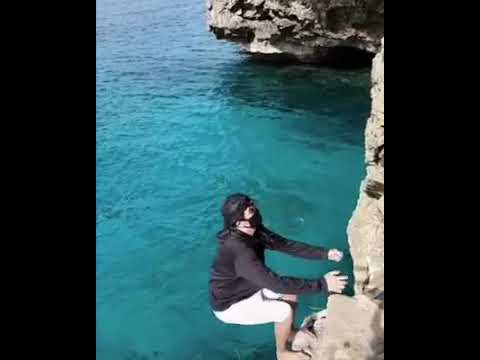 Video: Apakah layang-layang seorang gadis jepang tenggelam?