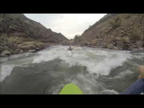 Learning How to Kayak - First Class III Kayak Trip