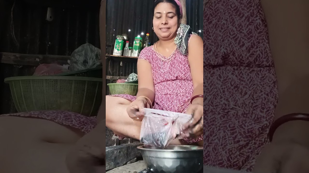 বন্ধুরা আজকে কিছু মাছ কাটতে বসে ভাবলম একটা ভিডিও করি তাই করে ফেললাম বাটা মাছ কাটতে বসে গেলাম সবাই