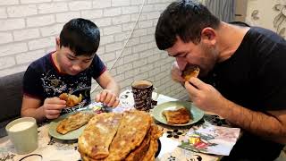 картинка: Пышные сырники🧀  лучше чем в ресторане. Жарим чебуреки.