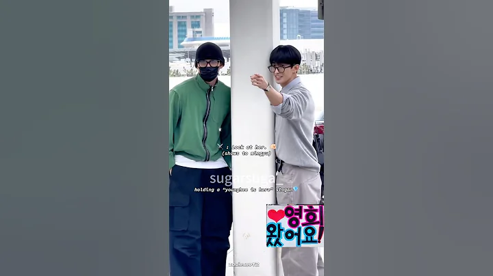 🖤.. #dokyeom and #mingyu were pointing at a carat’s sign about younghee 😭 #seventeen #carat