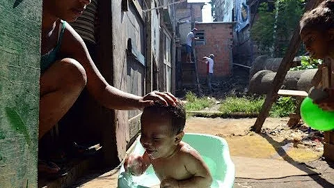 Quais fatores explicam o aumento da pobreza no Brasil?