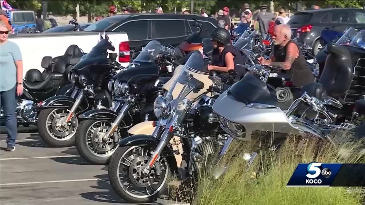 Motorcycle group hosts trip from OKC to Edmond to honor fallen officer