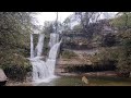 La bonita cascada de Peñaladros, una de las más bonitas de la provincia de Burgos en otoño