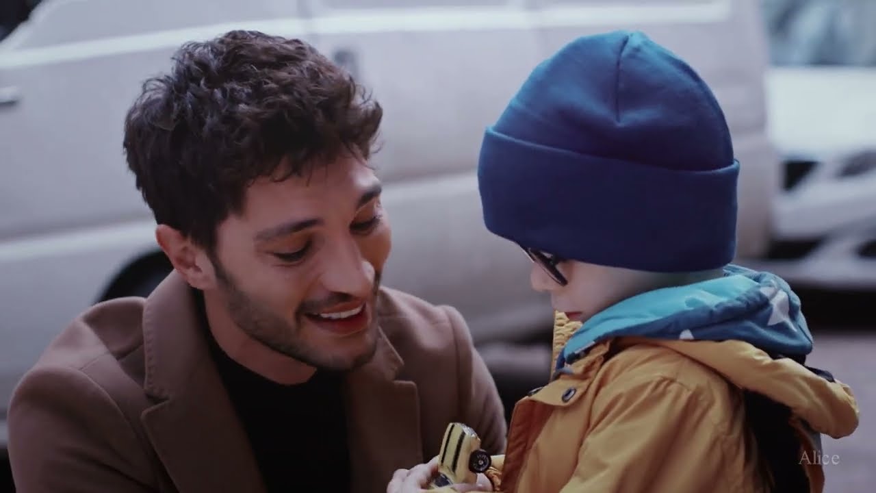 ►Ozan & Esra - Плачь и смотри