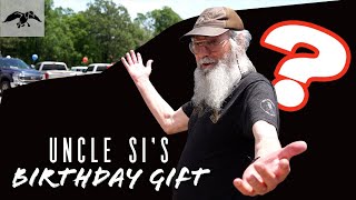 Uncle Si's Treats Himself to a Birthday Gift | It took him 74 YEARS!