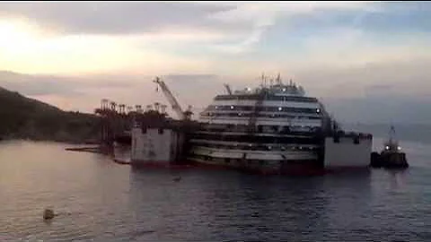 Costa Concordia salvage: close up view of stricken cruise ship