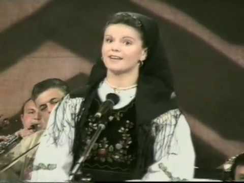 Regardez Mihaela Istrate - Ceteră din lemn de brad sur YouTube