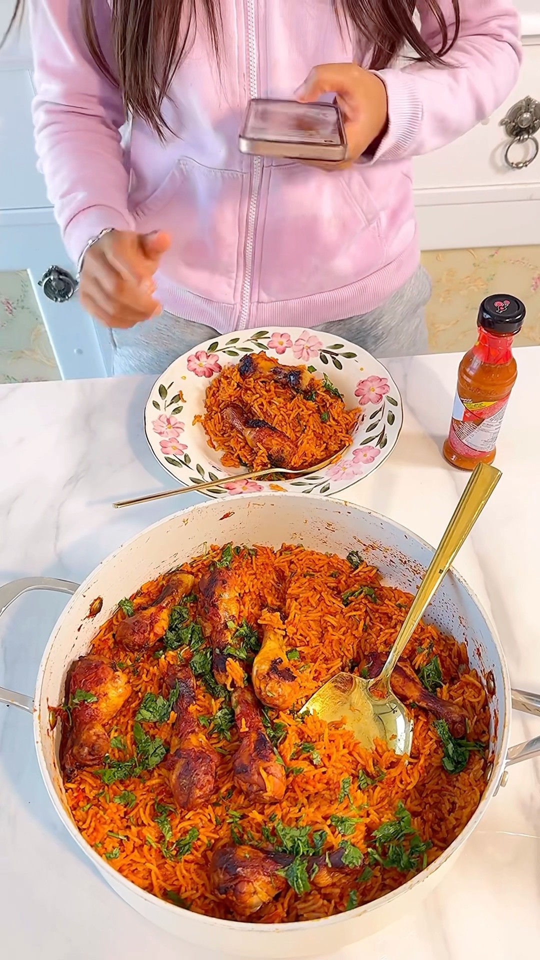 وراء الكواليس