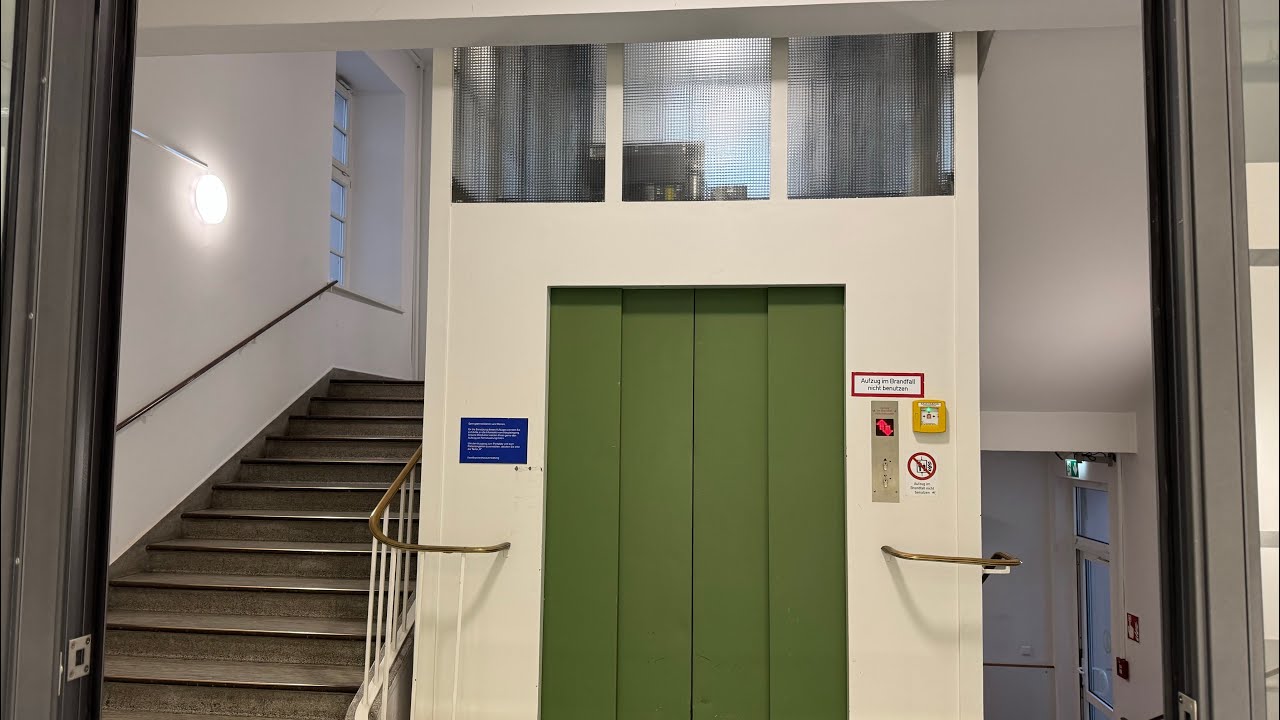 2010 Mod Schmidt Medebach Aufzug in einem Krankenhaus in München 