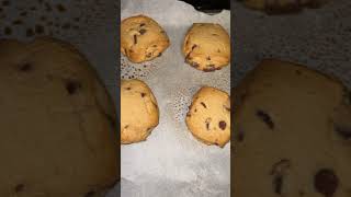 chocolate chip cookies