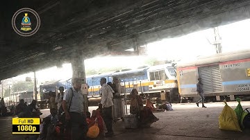 Rewa - Anand Vihar Superfast Express depating from allahabad | Indian Railways