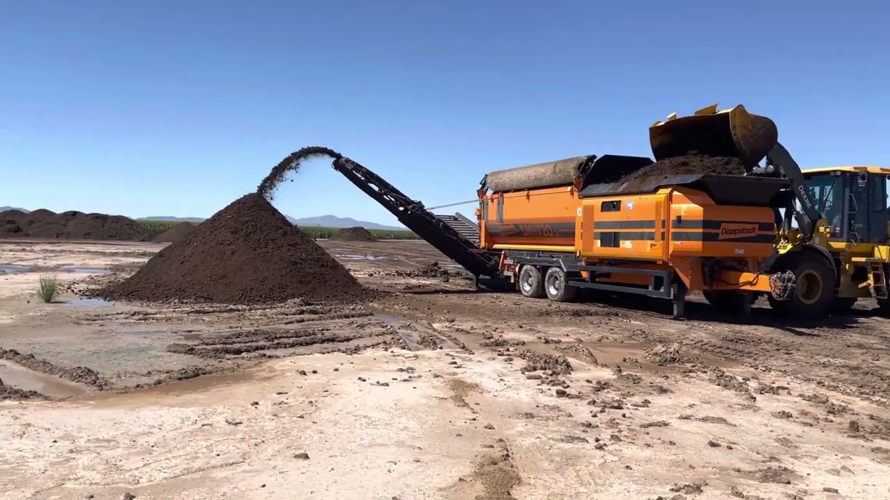Compost Screening in Arizona with the Doppstadt SM720