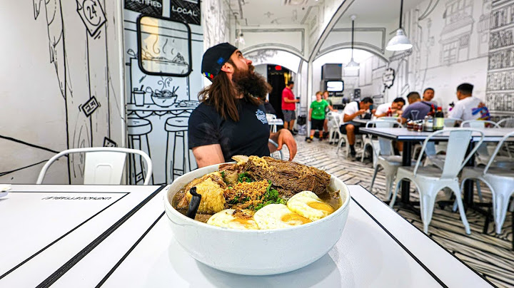 I ORDERED THE GIANT PHO CHALLENGE AT FLORIDA'S FAMOUS BLACK AND WHITE RESTAURANT! | BeardMeatsFood