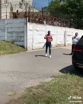 Penitenciarul jilava un deţinut i cântă lui dorian popa