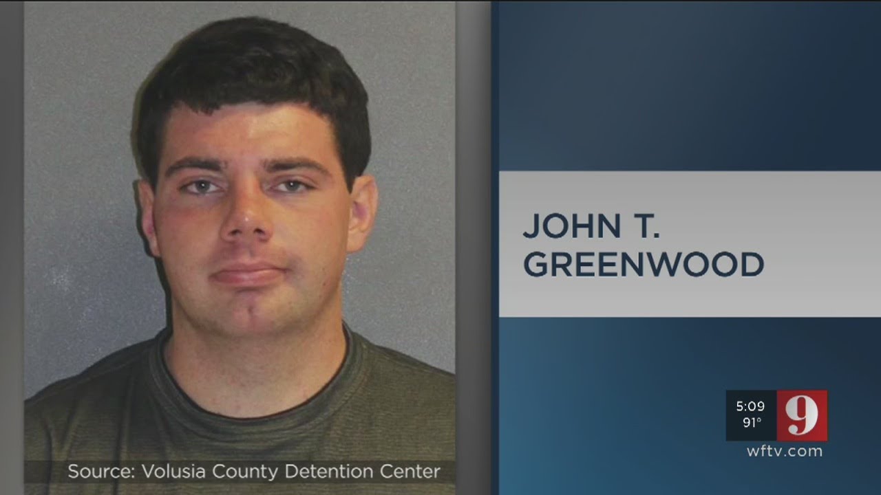 Video: Naked man runs around airport, threatens bomb at Daytona Beach airport, police say