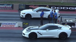 Mustang Gt Vs Corvette Stingray - Drag Racing