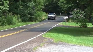 383 Stroker 1990 Chevy Silverado Startup, Idle  and Big Acceleration