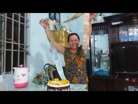 Làm Chiếc Bánh Kem Rút Tiền Mừng Sinh Nhật Chị Thơ Nguyễn