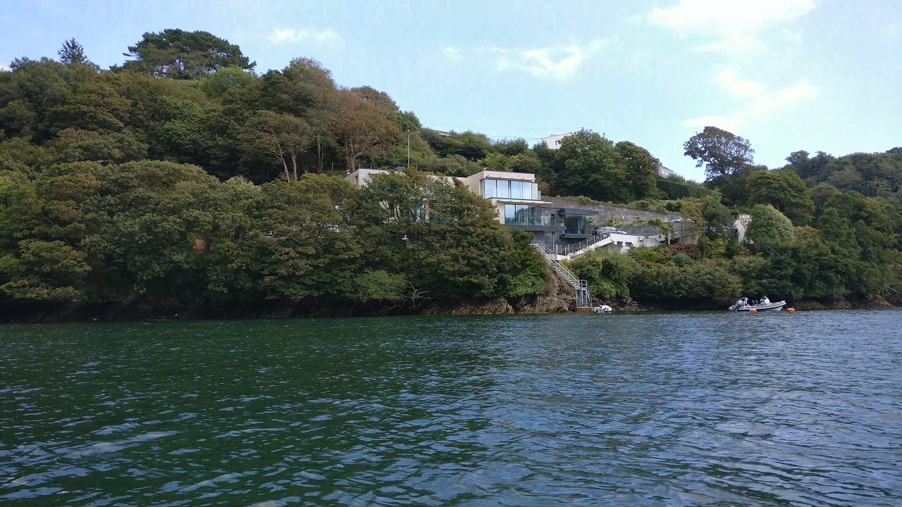pieds dans l'eau fowey fowey property dreamhouse cornwall YouTube pieds dans l'eau fowey fowey property dreamhouse cornwall YouTube