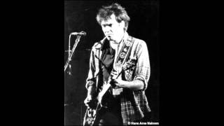 Video thumbnail of "Neil Young - Rockin' In The Free World (Acoustic)"