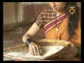 Aakki aarisuvaaga (Bhavageethe) - ಅಕ್ಕಿ ಆರಿಸುವಾಗ ಚಿಕ್ಕ ನುಚ್ಚಿನ ನಡುವೆ