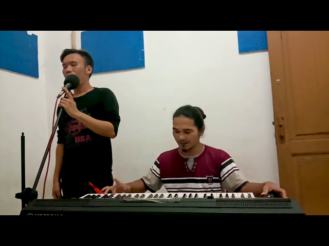 Live Cover (Salpuhon Ma Inang Salakki) Cipt.Fendy Manurung class=